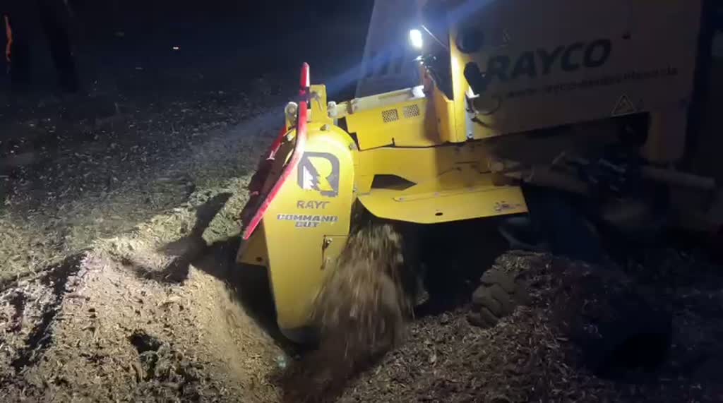 Video: Baumstumpfentfernung mit der Stubbenfräse